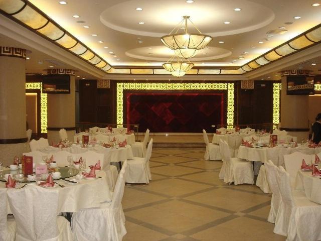 Phoenix Hotel Wuyi Ťiang-men Exteriér fotografie
