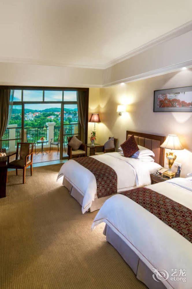 Phoenix Hotel Wuyi Ťiang-men Exteriér fotografie